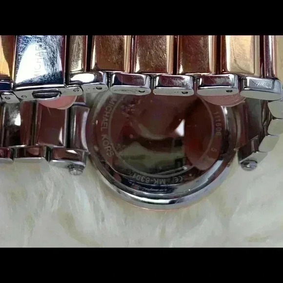 MICHAEL KORS Silver and Rose Gold Band Watch - Picture 8 of 8